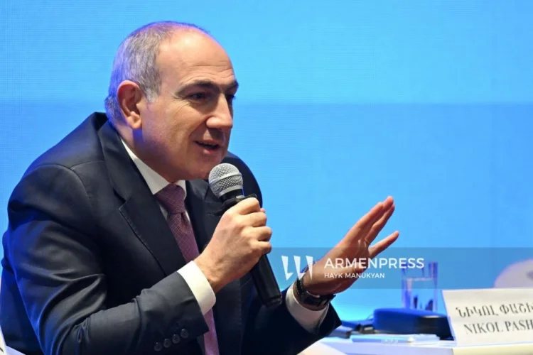 Paşinyan: Sərhədin demarkasiyası üzrə komissiyalar işləyir