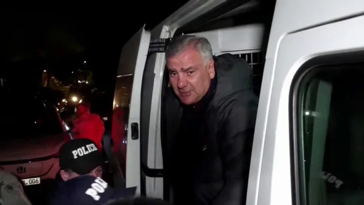 Ev dustaqlığında olan Samvel Karapetyan yenidən təcridxanada