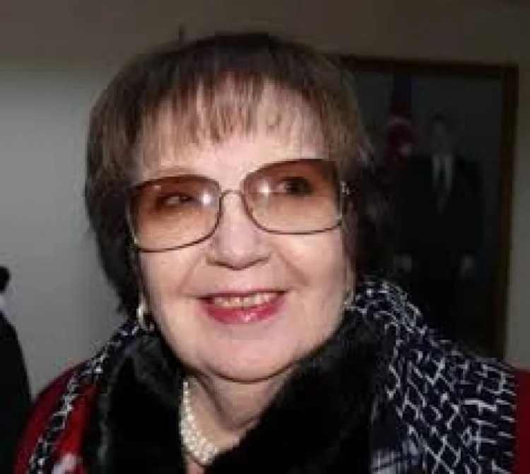 Nadejda İsmayılova “Şöhrət” ordeni ilə təltif edilib