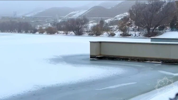 Arpaçay su anbarının səthi donub