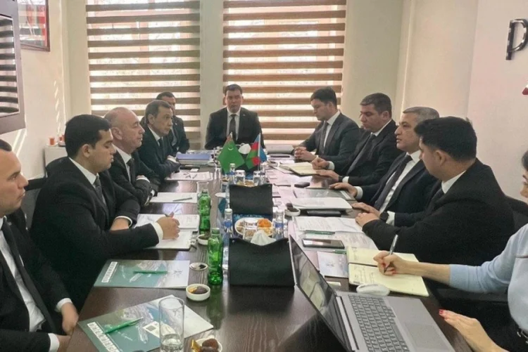 Bakı və Türkmənbaşı limanları bir araya gəlib