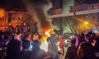 İranın Z nəsli etirazların əsas iştirakçılarına çevrilib