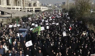 İranda repressia başlayıb, yüksək vəzifəli məmurlar həbsdə