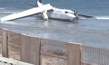 Somalidən qalxdıqdan dərhal sonra təyyarə dənizə düşüb