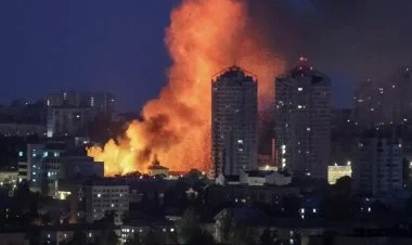 Rusiya Kiyevi kütləvi raket və PUA hücumuna məruz qoyub