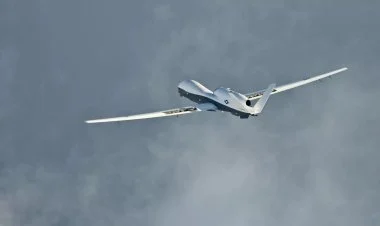 İran sərhədi yaxınlığında ABŞ kəşfiyyat təyyarəsi görünüb