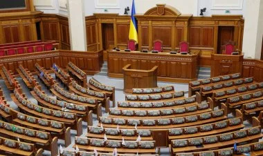 Ukrayna parlamentində 20-yə yaxın deputat zəhərlənib