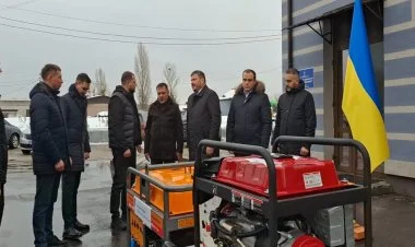 Ukraynaya göndərilən generatorlar İrpen şəhərinə verilib