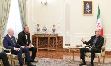 Pezeşkİan Rusiya ilə müqavilələrin icrasına özü nəzarət edir