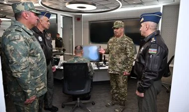 Nazir və HHQ komandanı xidməti-döyüş fəaliyyəti yoxlayıblar