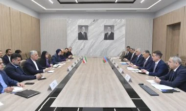 Azərbaycanla İran yükdaşımaların həcmini artırmaq istəyirlər