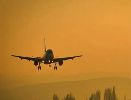 İstanbuldan Tehrana uçan təyyarə Ankarada təcili eniş edib