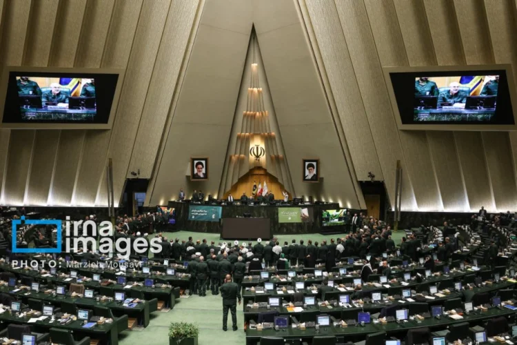 İran parlamenti Avropa ordularını terrorçu kimi tanıdı