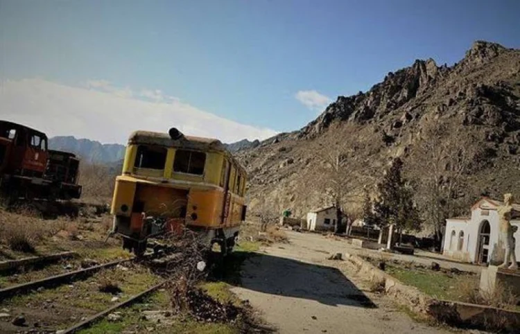 Rusiya Ermənistan dəmir yollarını bərpa etmək haqda susur