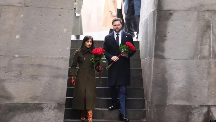 ABŞ-ın vitse-prezidenti qondarma "soyqırım" abidəsinə getdi