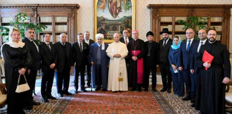 Azərbaycan dinlərarası nümayəndə heyəti Papa ilə görüşüb