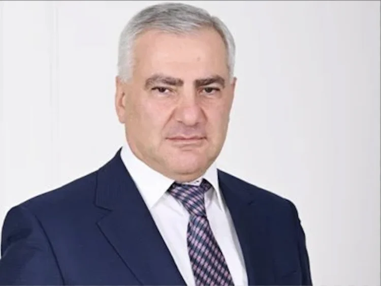 Rusiyalı oliqarx Ermənistanın baş nazir postuna namizəd oldu