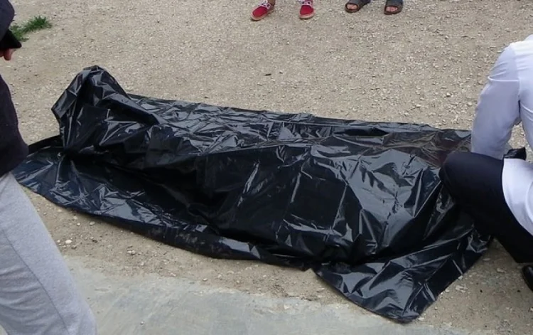 Bakıda gömrük terminalının dayanacağında meyit tapılıb