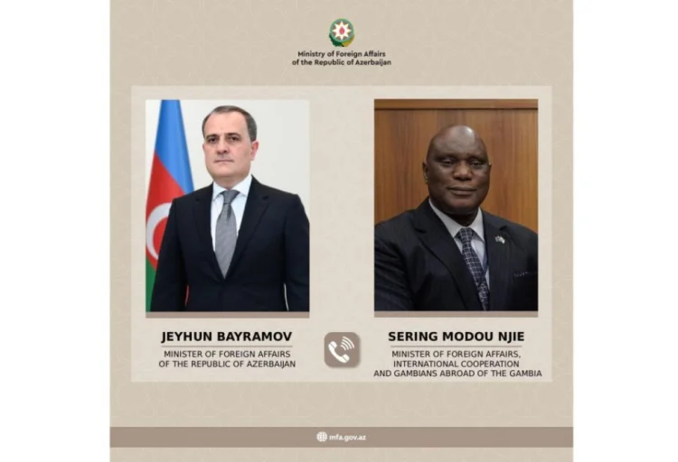 Ceyhun Bayramov Qambiyalı həmkarı ilə telefonla danışıb