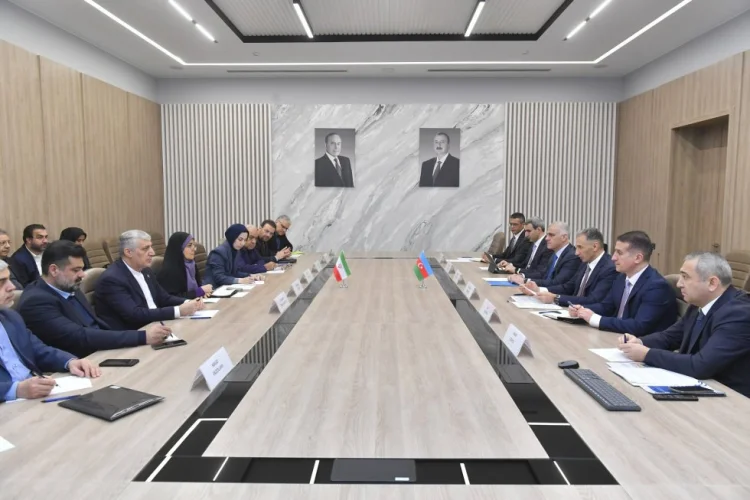 Azərbaycanla İran yükdaşımaların həcmini artırmaq istəyirlər