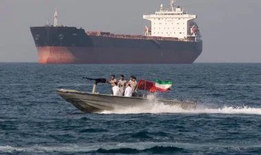 SEPAH yenə Hörmüz boğazını bağladığını bəyan edir