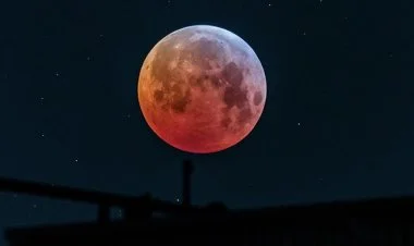 2026-cı ilin ilk Ay tutulması hadisəsi başlayıb FOTO