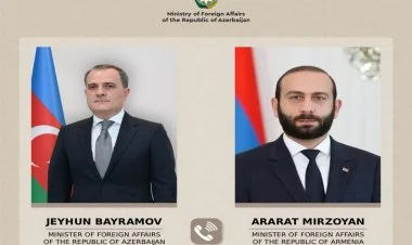 Ceyhun Bayramov Ararat Mirzoyanla telefonla danışıb