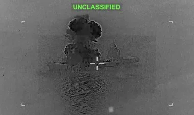 ABŞ qüvvələri İranın drondaşıyan gəmisini məhv etdi VİDEO