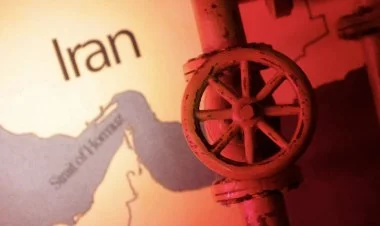 Çin Hormuz boğazının açılması haqda İranla danışıqlar aparır