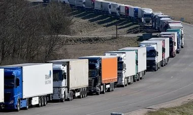 Azərbaycanla İran arasında yüklərin daşınması bərpa olundu