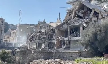 İsrail Livandakı Rus Evinə zərbə endirdi FOTO