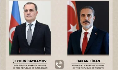 Ceyhun Bayramov yenə Hakan Fidanla telefonla danışıb