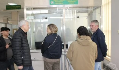 İrandan Azərbaycan sərhədi vasitəsiylə təxliyə davam edir