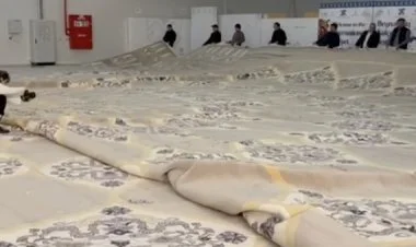 Şuşa məscidi üçün toxunan xalçanın diametri 22 metrdir FOTO