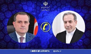 Abbas Əraqçi Ceyhin Bayramova zəng edib