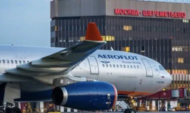 Moskva-Bakı reysi quşlarla toqquşmadan sonra geri dönüb