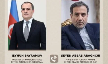 Ceyhun Bayramov Abbas Əraqçi ilə telefonla danışıb
