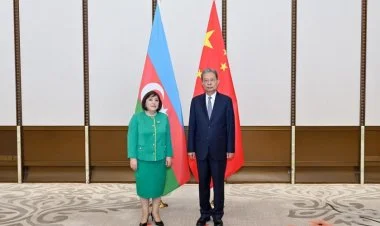 Sahibə Qafarova Çin parlamentinin Komitə sədri ilə görüşüb