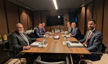 Hikmət Hacıyev Budapeştdə Akif Çağatay Kılıçla görüşüb