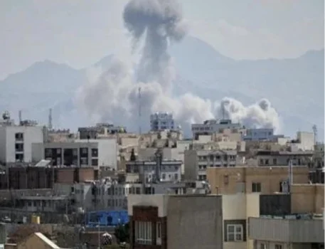 Yaxın Şərqdə qarşılıqlı raket zərbələri davam edir