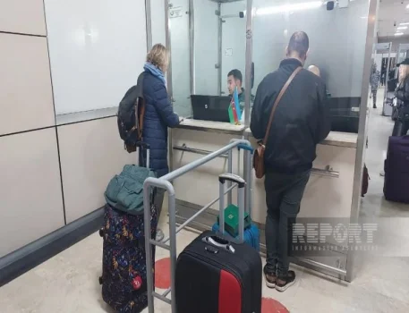 İrandan Azərbaycan sərhədi vasitəsiylə təxliyə davam edir