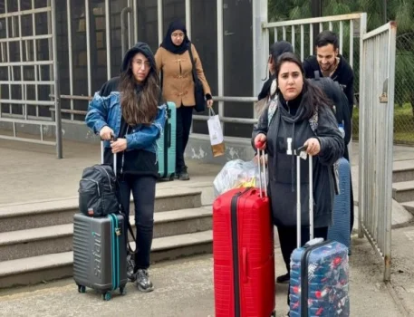 İrandan Azərbaycan sərhədi vasitəsiylə təxliyə davam edir