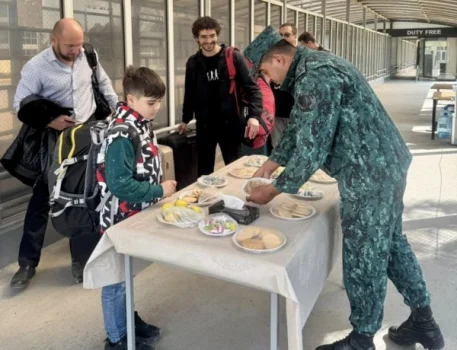 İrandan Azərbaycan sərhədi vasitəsiylə təxliyə davam edir