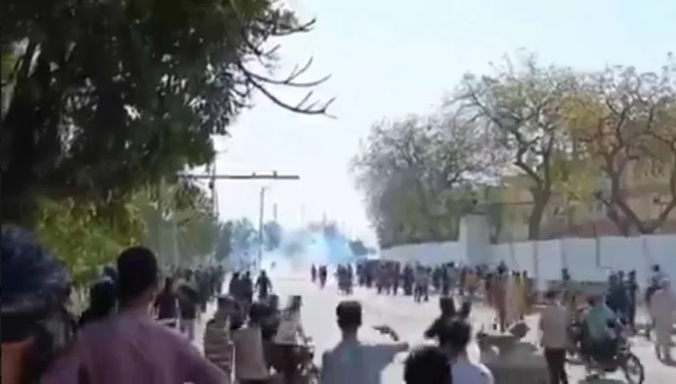 ABŞ-ın Pakistandakı konsulluğuna basqın olub, azı 10 ölü