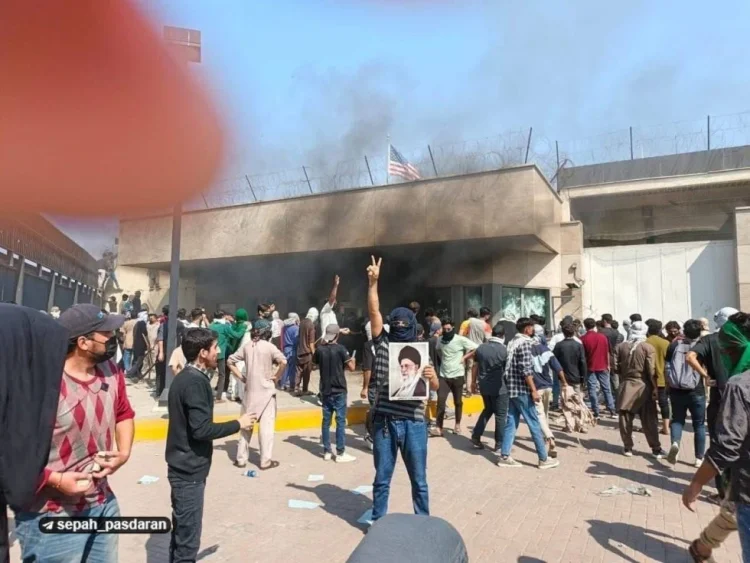 ABŞ-ın Pakistandakı konsulluğuna basqın olub, azı 10 ölü