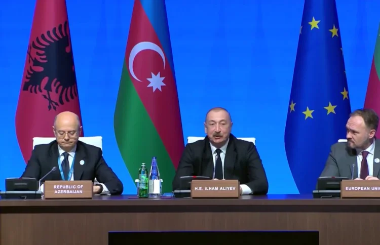 Prezident CQD Məşvərət Şurasının iclasında çıxış edib