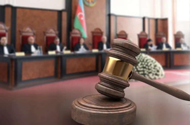 Dövlətə xəyanətdə təqsirləndirilən 4 nəfərə hökm oxunub