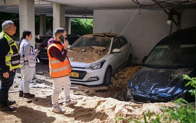 İran raketi İsraildə tikintidə çalışan 2 soydaşımızı öldürdü