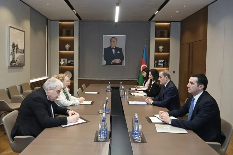 Ceyhun Bayramov  Tatyana Valovaya ilə görüşüb