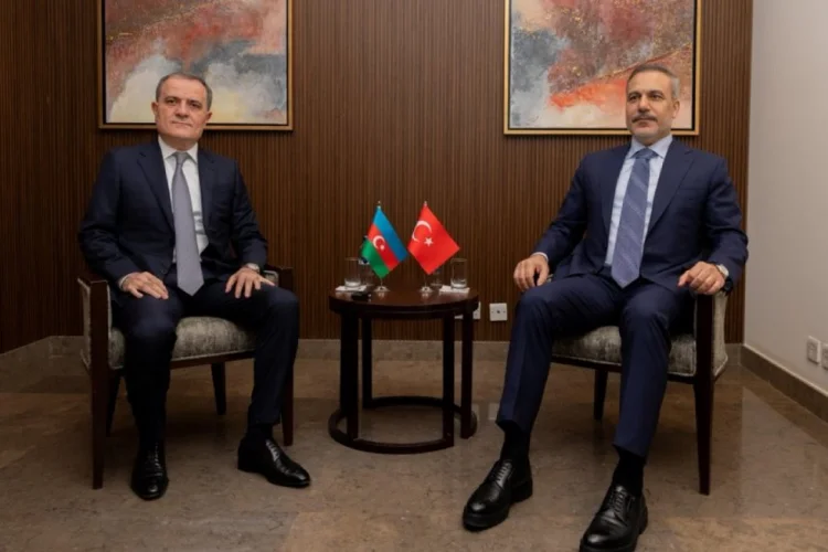 Ceyhun Bayramov Hakan Fidanla Ər-Riyadda görüşüb